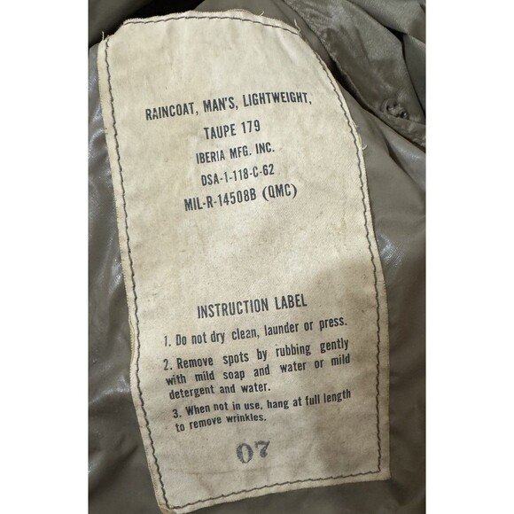 VTG 60S Men’s 36L, Military Army Green  Lightweight RAINCOAT Shower Hat IBERIA - Picture 7 of 7